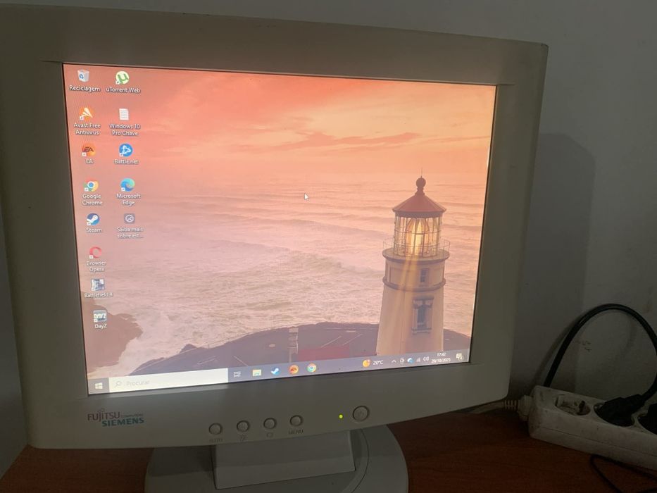 Vendo pc gamer completo torre monitor teclado rato gamer