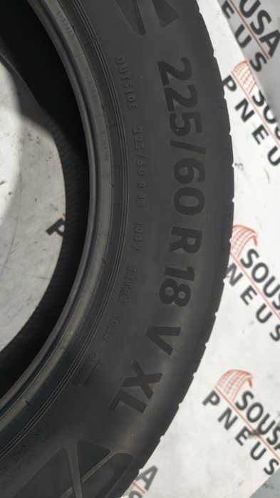 2 pneus semi novos 225-60R18 Continental - Oferta dos Portes
