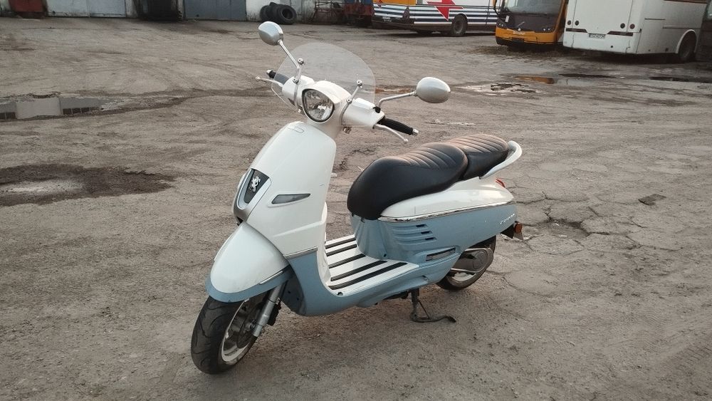 Peugeot Django 50 2T z 2017r retro Vespa