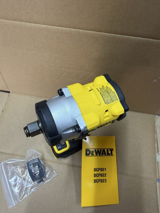 Гайковерт безщітковий DeWalt DCF921