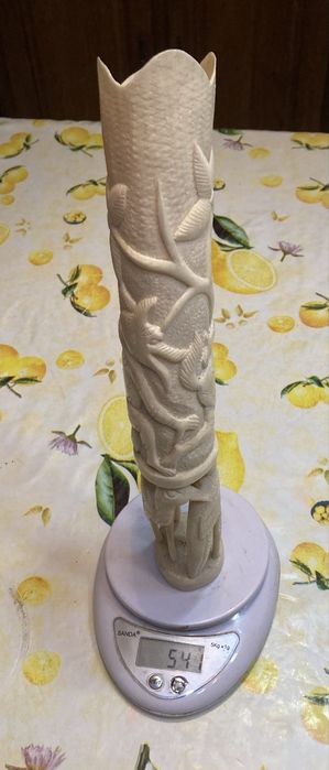 Escultura em material nobre