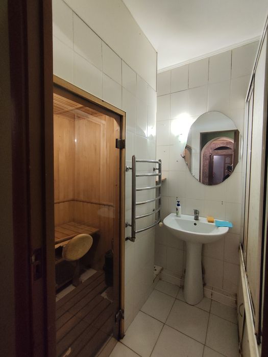 Здам трикімнатну квартиру з АО