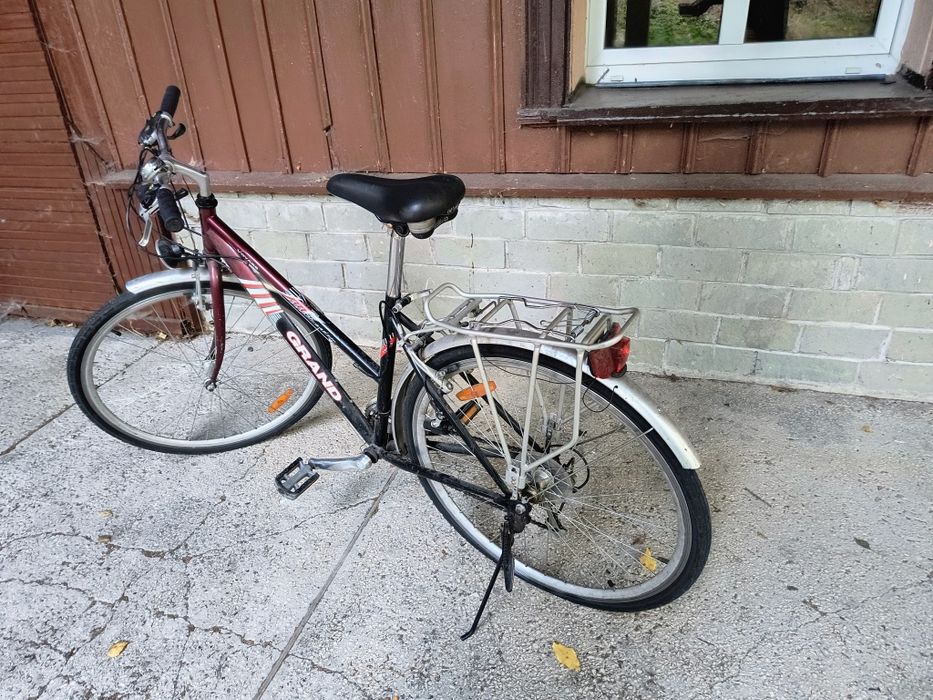 Rower miejski z bagażnikiem