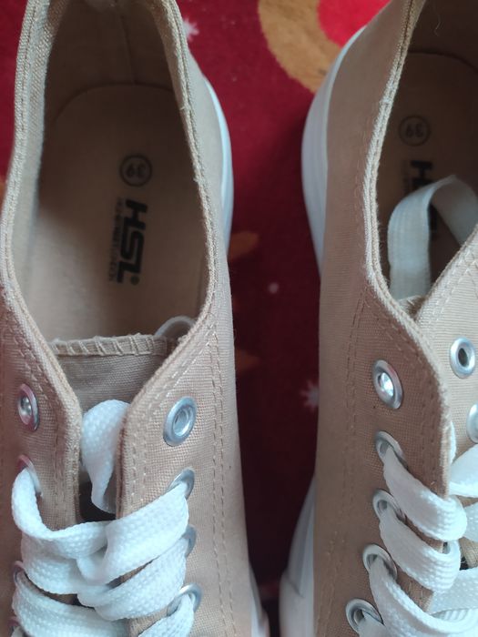 Używane buty trampki rozmiar 39