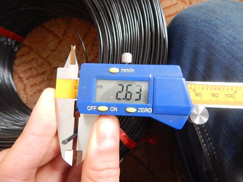 Агрошпалера. Проволока для виноградника полиэстеровая