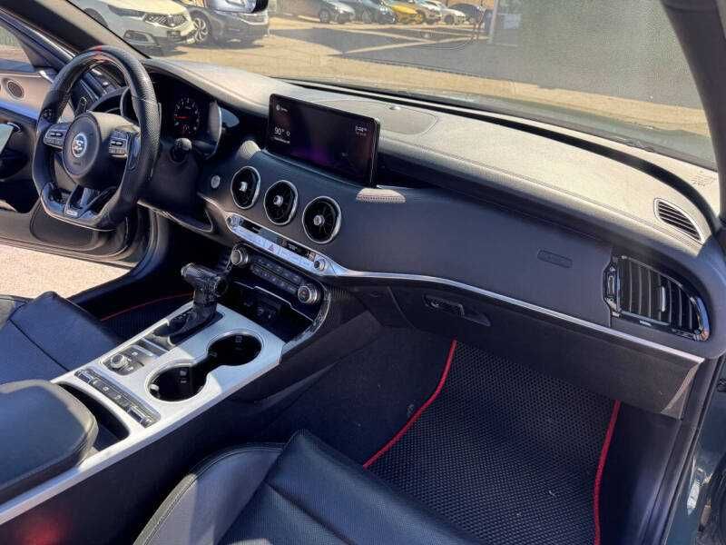 2022 Kia Stinger
