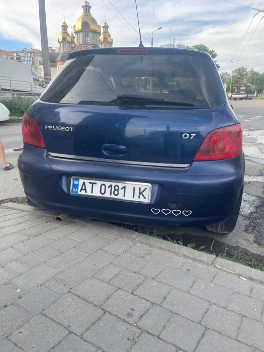 Автомобілі продаж 2300