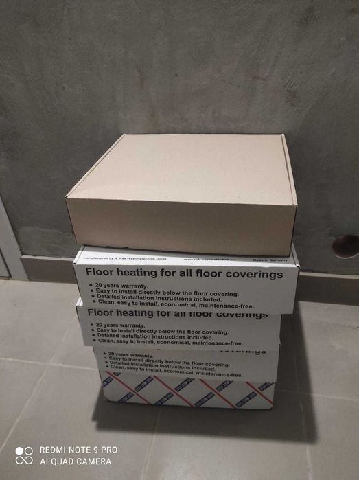 Коробка картонная самосборная ( 1 шт - 15 грн)