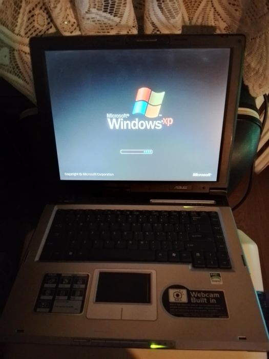 Laptop używany asus