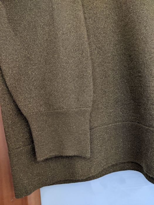 Светр вовна від бренду COS