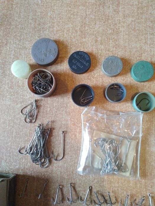 Продам рибацькі гачки оптом +подарок