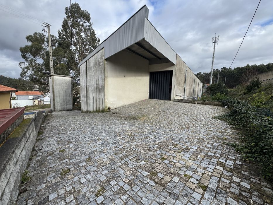 Arrendo armazem 640m2