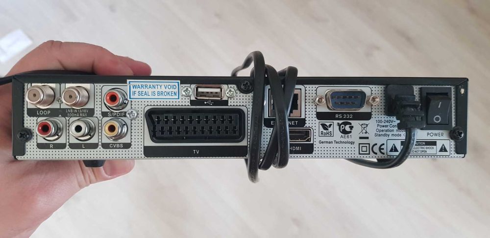 Спутниковый ресивер.