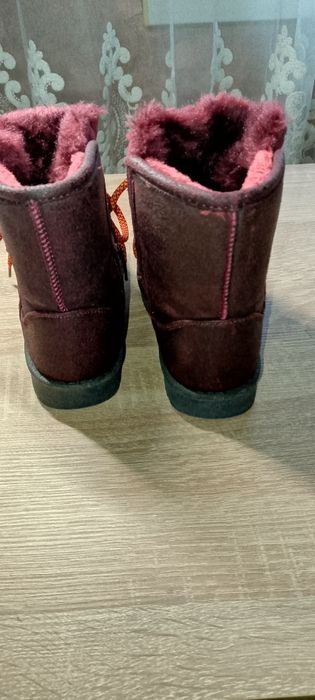 Зимні ботінки на дівчинку