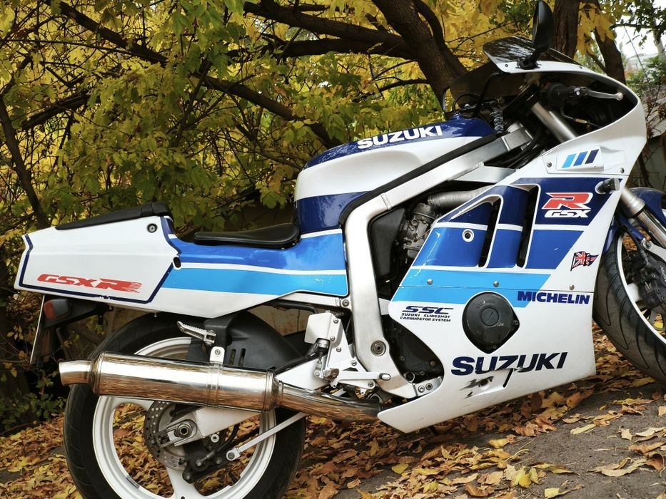 Продам Suzuki GSX-R400 GK76A