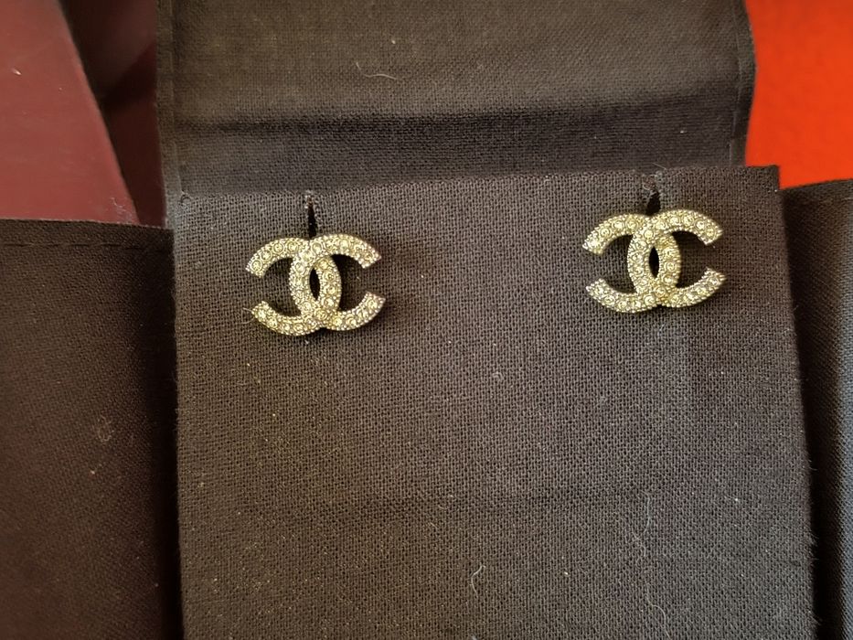 Kolczyki Chanel srebrne z kamykami