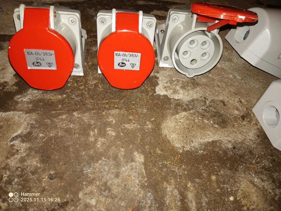 Gniazda, wtyczki siłowe 16 i 32