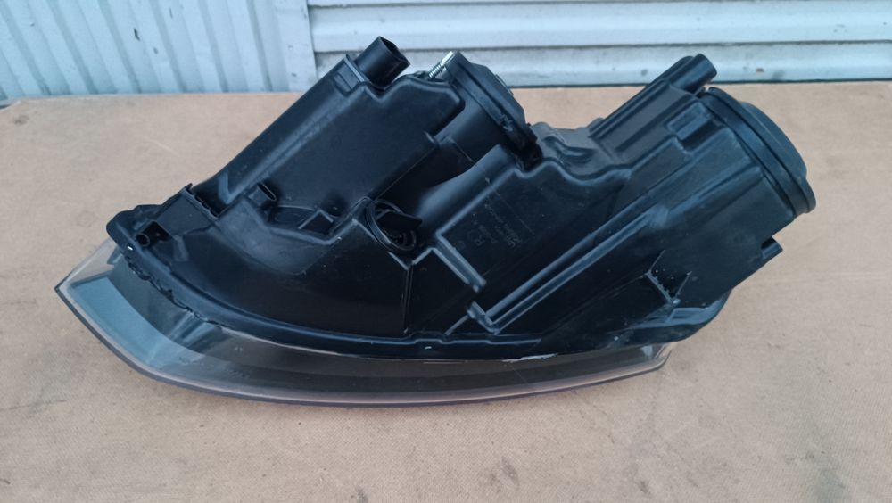 Vendo farol direito de VW polo ano 2009/14