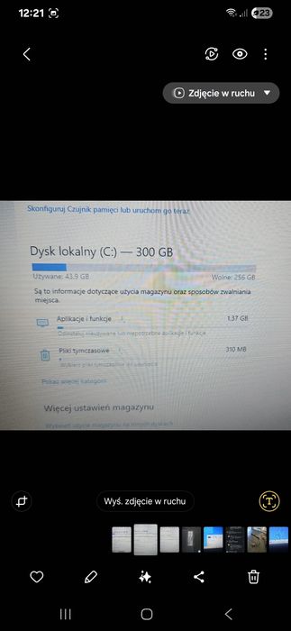 Laptop      ASUS