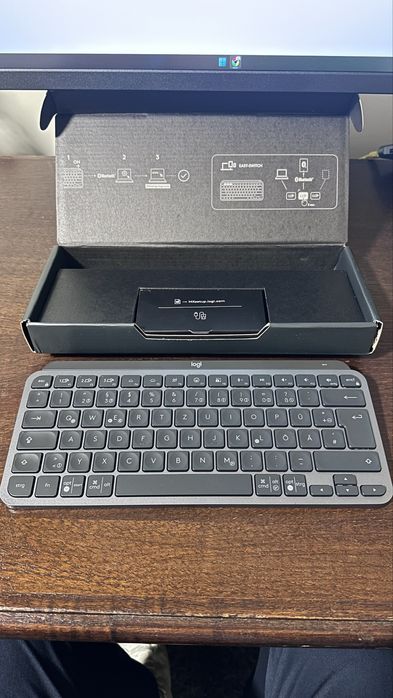 Teclado Logitech MX Keys Mini