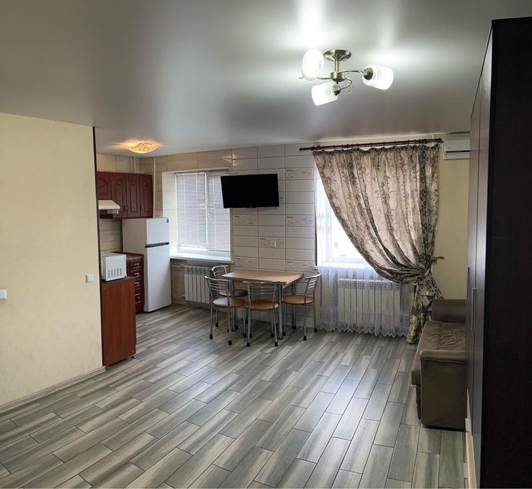 2км кв. Центр. Авто. Жд вокзали . 1200 за добу.