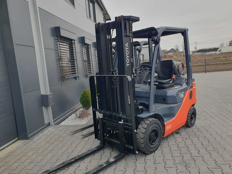 Wózek TOYOTA 8FGF15 Triplex 2023r Nowy Wolny skok , LPG 8FGF18 8FG15