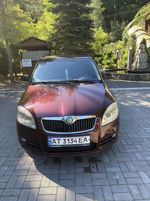 Продаємо машину Skoda Fabia