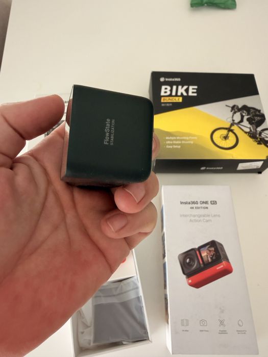 Insta 360 one rs 4k edition + acessorios