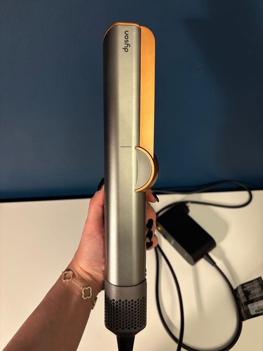 Dyson Airstrait aeroprostownica