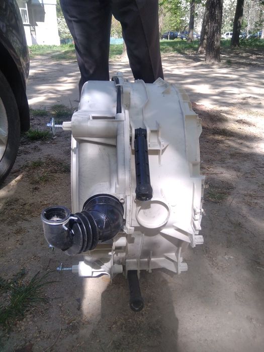Бак на стиральную машину. 1800 грн.
