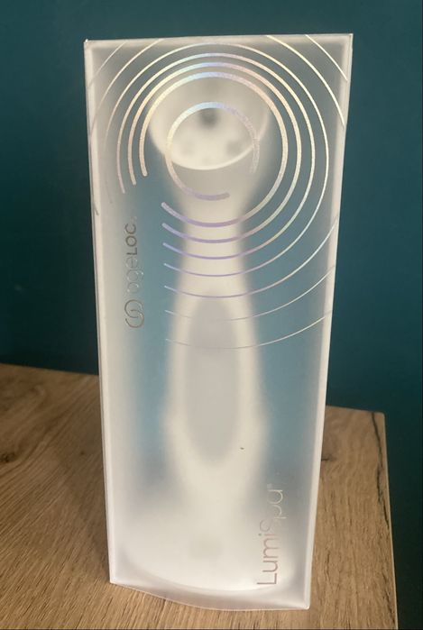 LumiSpa NuSkin technologia do oczuszczania twarzy