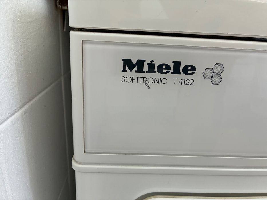 Maq Secar Roupa Miele