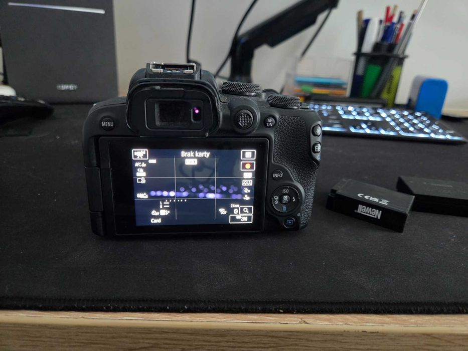 Aparat Canon EOS R10 + Obiektyw RF-S 18-150 mm