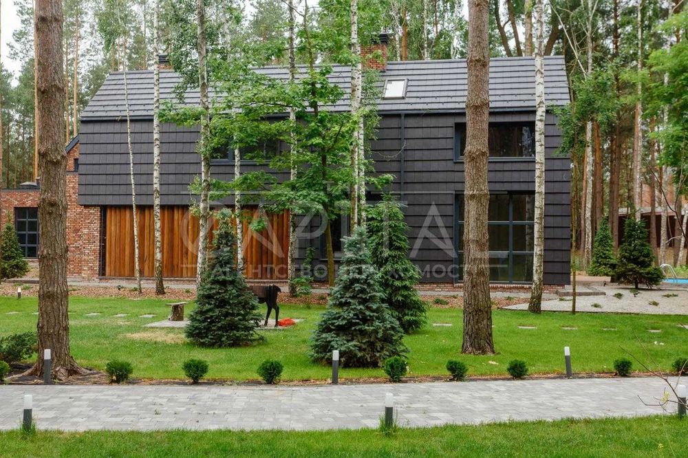 Продаж 2-поверхового будинку 200м2, с. Лебедівка, КМ Riviera Village