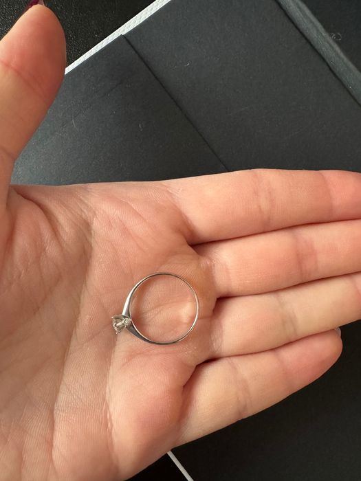 Pierścionek zaręczynowy białe złoto diamenty Savicki