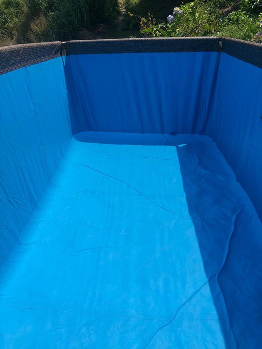 Piscina fabulosa! Usada apenas uma vez.