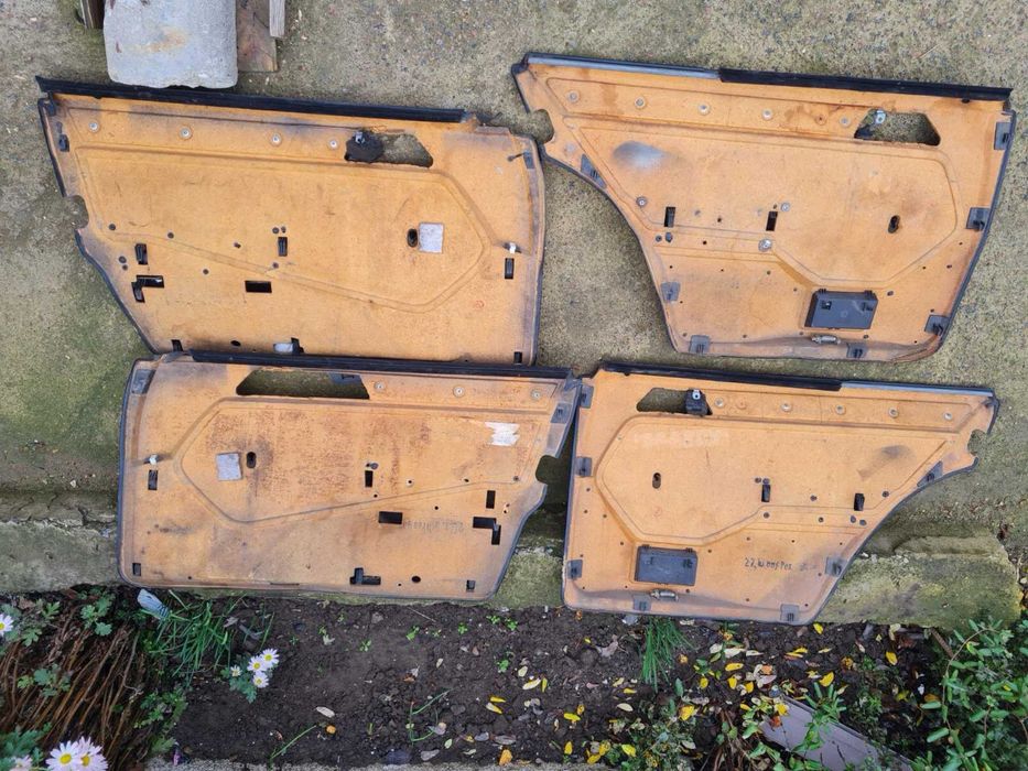 Карти мерседес 124