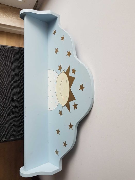 Niebieska drewniana wisząca półka z wieszakami Mały książę SIA KIDS