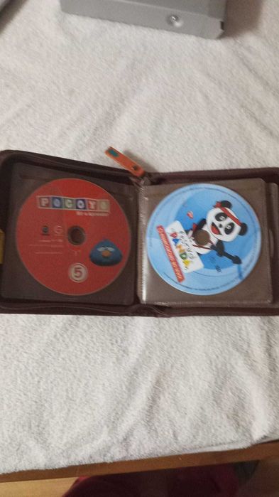 LG DVD player with several DVDs64564180293889122