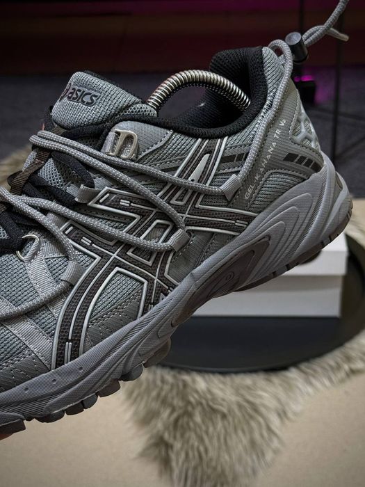 Кросівки Asics демісезонніі сірі кроссовки асикс