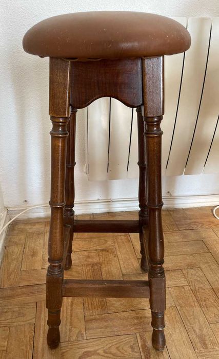 banquinho de madeira