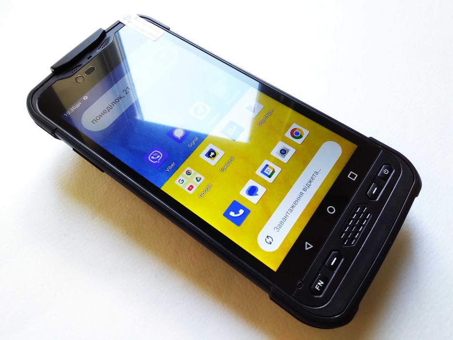 Захищений смартфон-планшет Sonim RS60, MIL-STD-810G/IP67