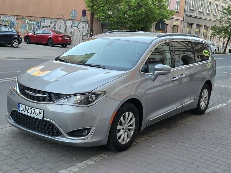 Chrysler Pacifica CHRYSLER PACIFICA Touring-L 3,6 2017  Przebieg 148000KM Super stan
