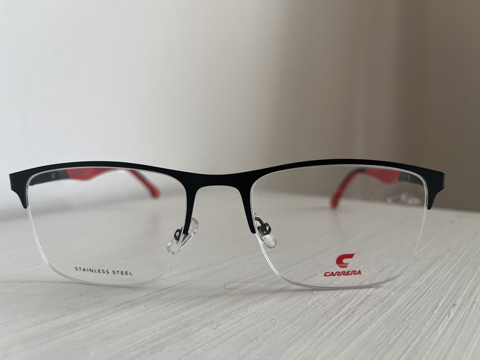 Oprawki marki Carrera