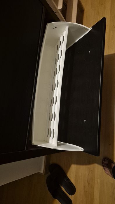 Sapateira Preta Ikea