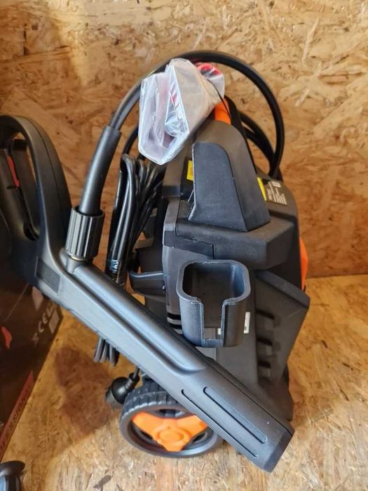 Мийка високого тиску 200 бар, 2000 Вт. Мийка автомобільна. Кёрхер.