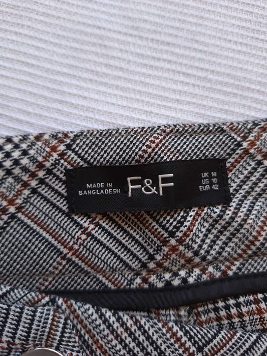 Новые зауженные брюки в клетку, укр размер 50