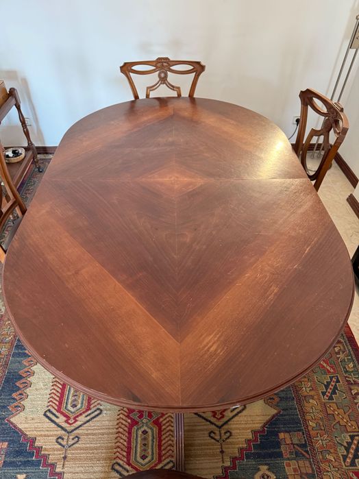 Mesa de jantar extensível para 8 lugares