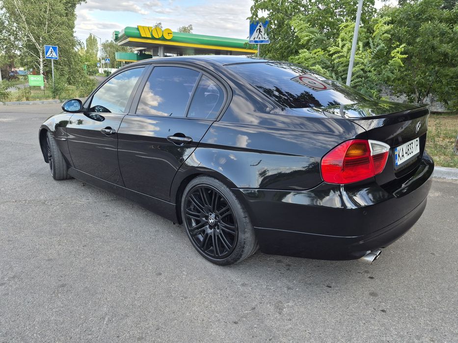 Продам  BMW 3 ( E90)