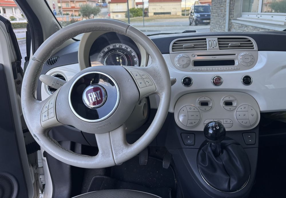 Fiat 500 1.3 16V Multijet em bom estado e muito estimado. Vende-se por troca de veículo